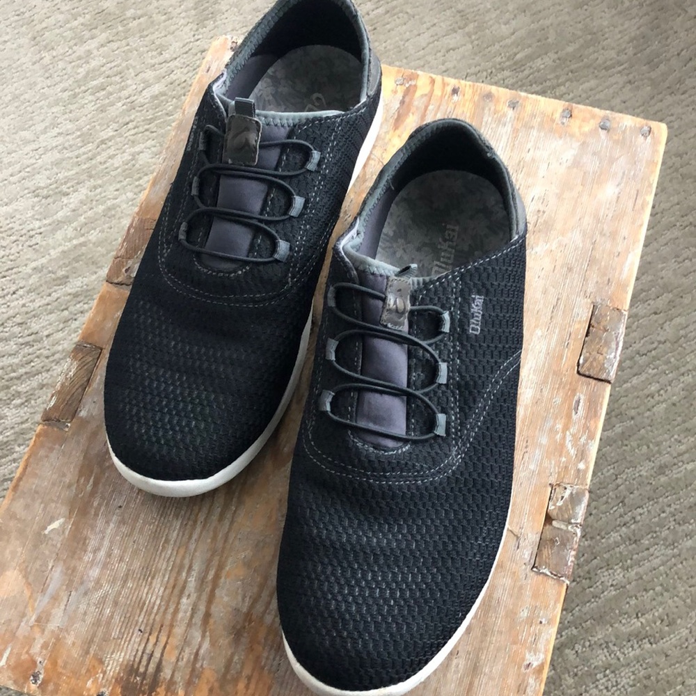Mens Olukai casual shoes
